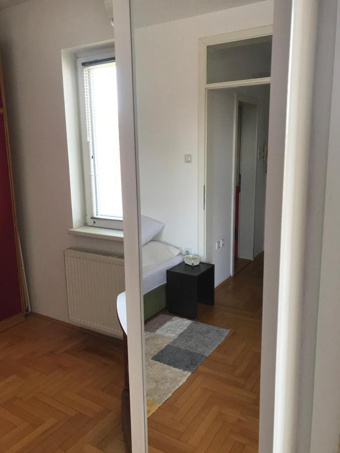 Belvedere Nis Bagian luar foto